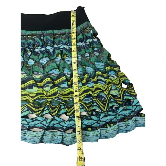 Diane von Furstenberg Gunita Mini Skirt Green Blue Open Work Wave Print SZ 4 - Picture 14 of 14